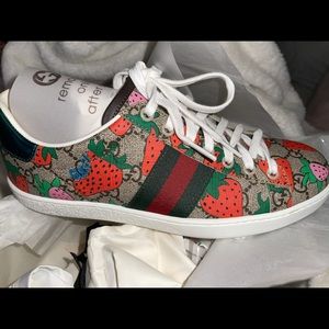 Gucci strawberry shoes